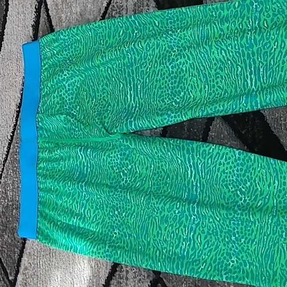 NIKE PRO LEOPARD PRINT SWOOSH LOGO LEGGINGS - Picture 9 of 10